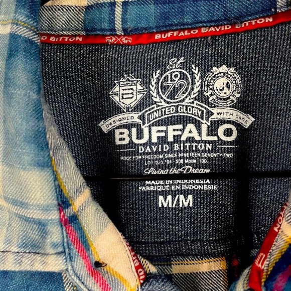 Buffalo Long Sleeve Shirt Size Medium - Picture 1 of 5